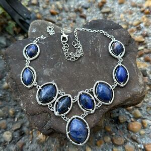 NIB Lapis Lazuli Necklace 18-20 in Silvertone 125.00 ctw